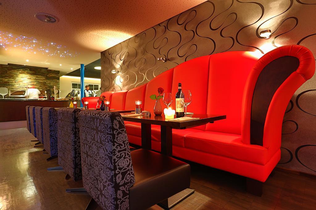Mille Stelle Hotel Эггенштайн-Леопольдсхафен Экстерьер фото